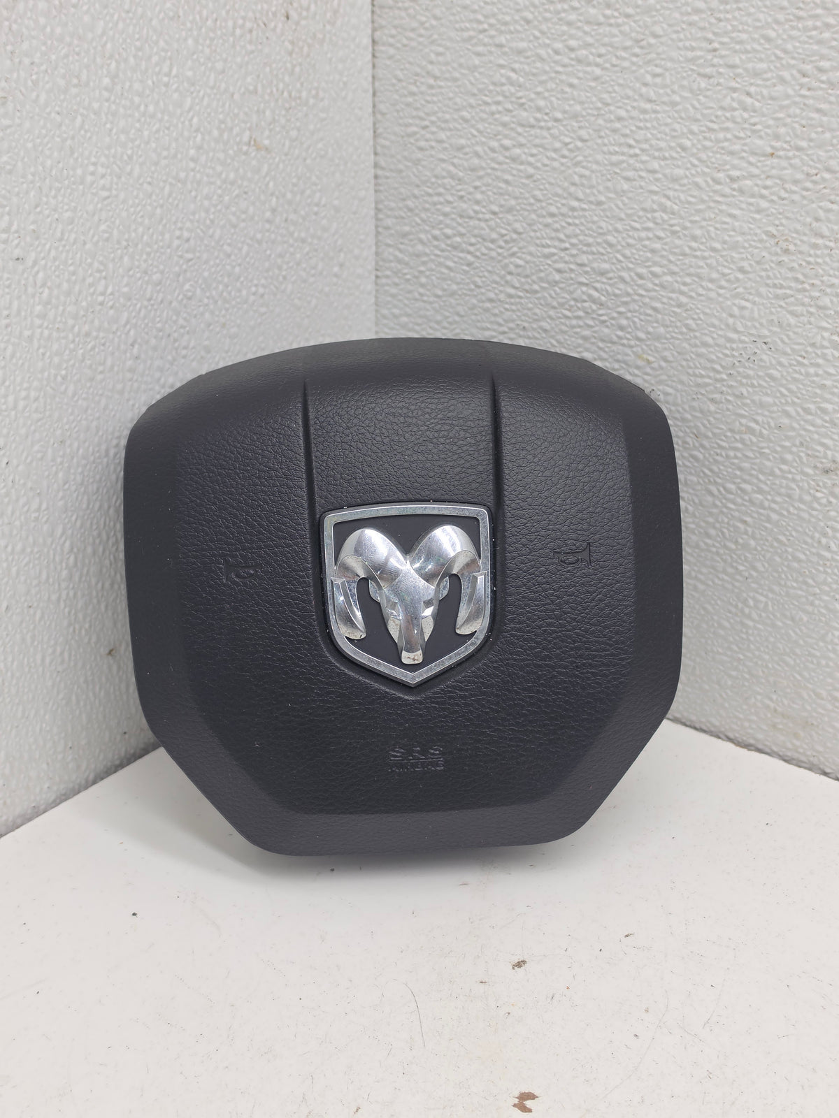 2014-2017 DODGE 1500 PICKUP Driver Steering Wheel Airbag Module OEM
