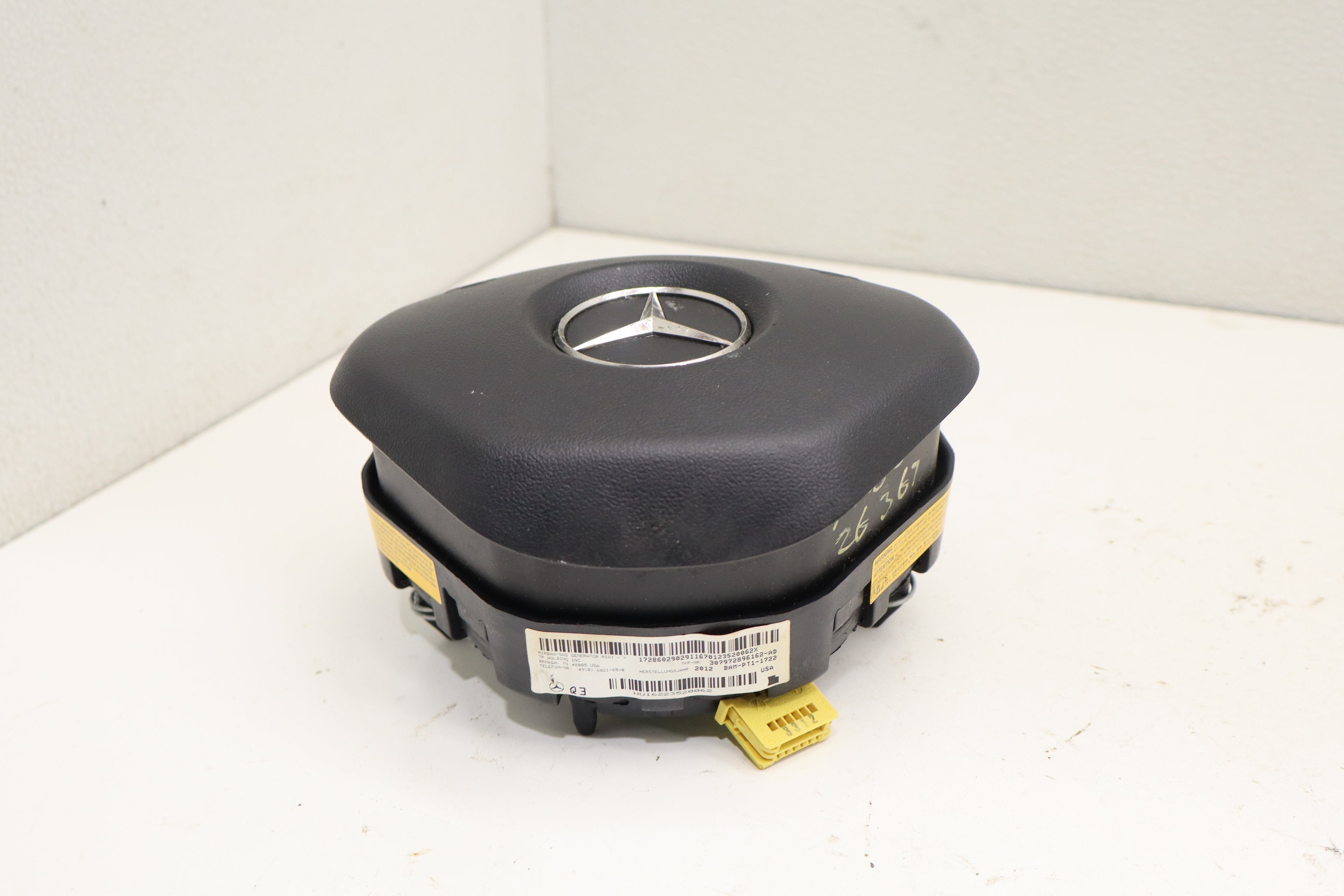 2012-2014 MERCEDES-BENZ C-Class Driver Steering Wheel Airbag Module OEM