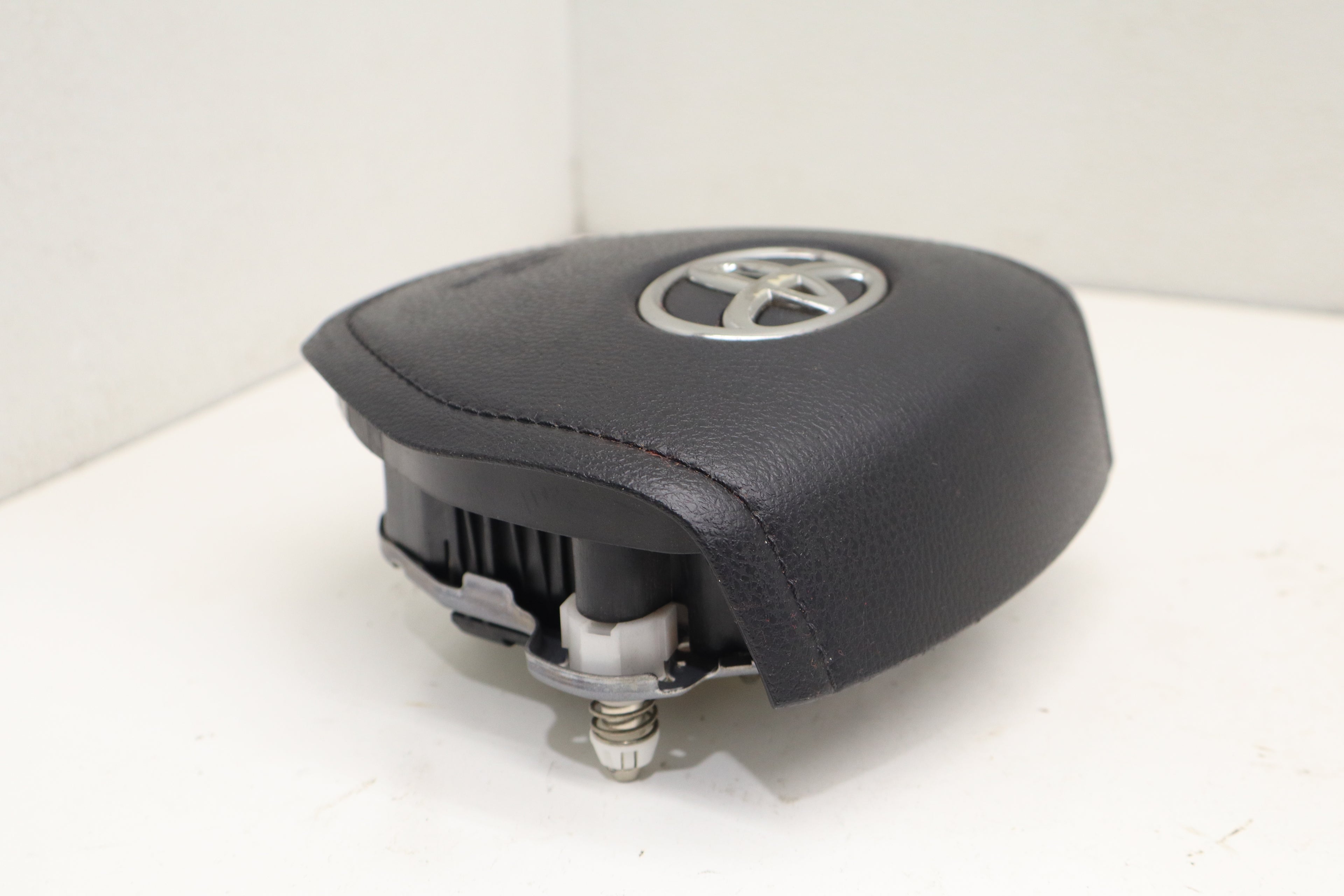 2014-2019 TOYOTA COROLLA Driver Steering Wheel Airbag Module OEM