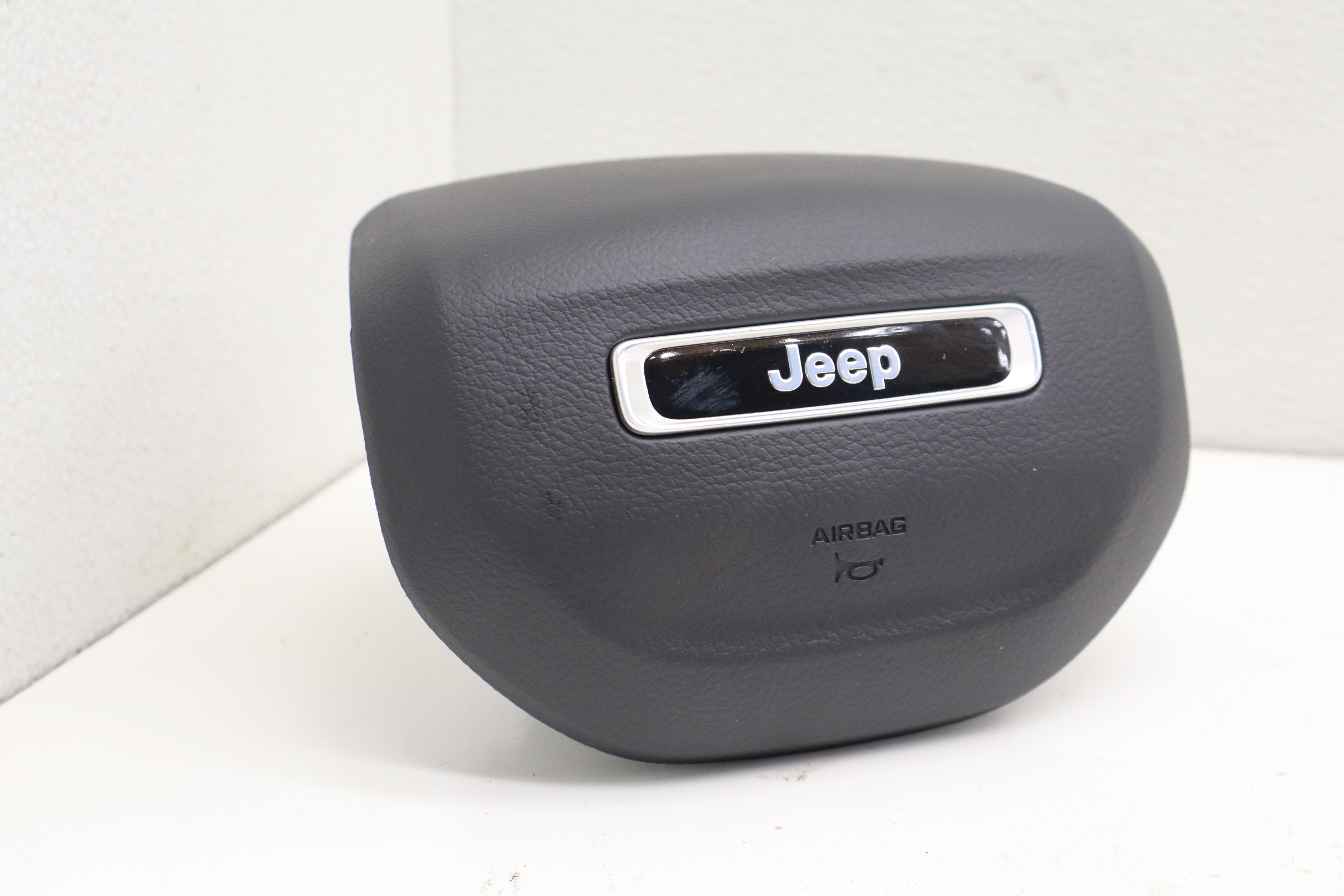 2021-2023 JEEP GRAND CHEROKEE Driver Steering Wheel Airbag Module OEM