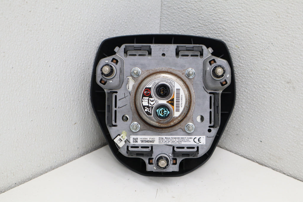 2018-2020 Toyota Camry Driver Steering Wheel Airbag Module OEM