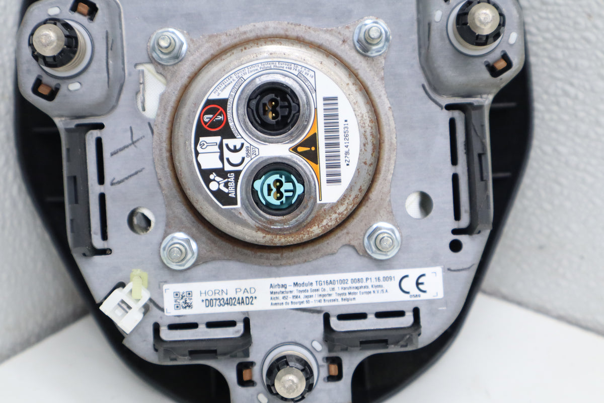 2018-2020 Toyota Camry Driver Steering Wheel Airbag Module OEM