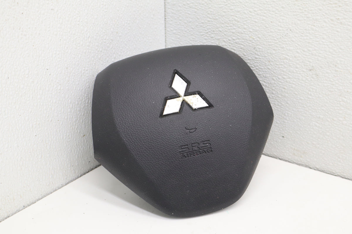2017-2018 MITSUBISHI OUTLANDER SPORT Driver Steering Wheel Airbag Module OEM